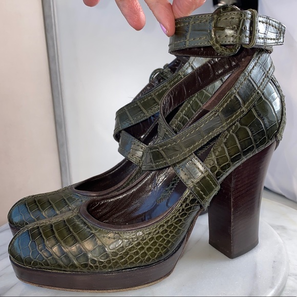 Donna Karan Green Croc Leather Platform Y2K Stock Heels Old money
Quiet Luxury - Picture 6 of 12